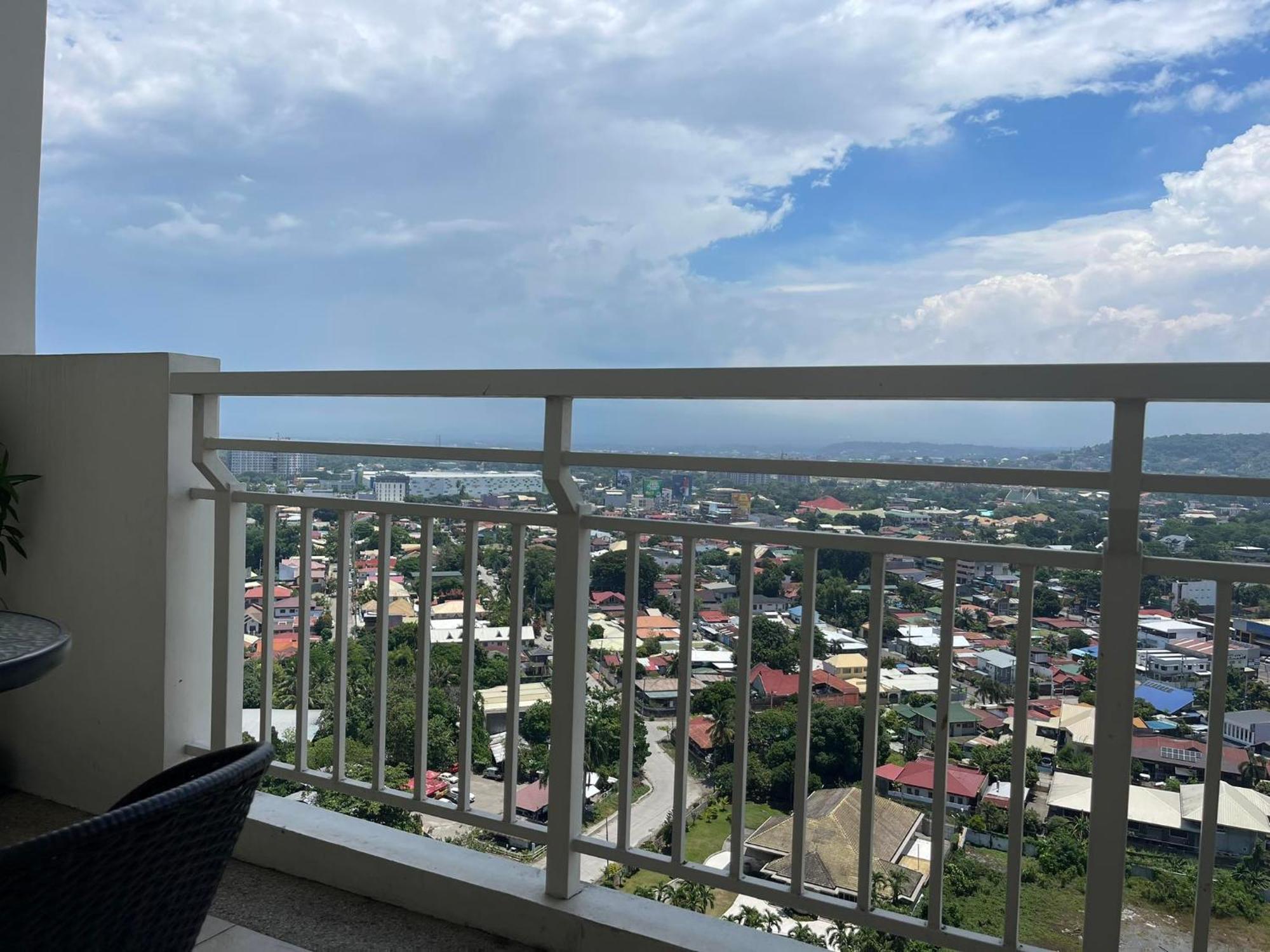 Verdon Parc Davao City With Balcony By Darpm Exterior foto